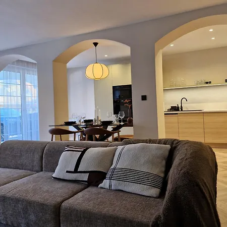 Luxury By Stn ヘーヴィーズ