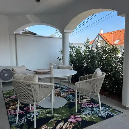 Luxury By Stn דירה Hévíz