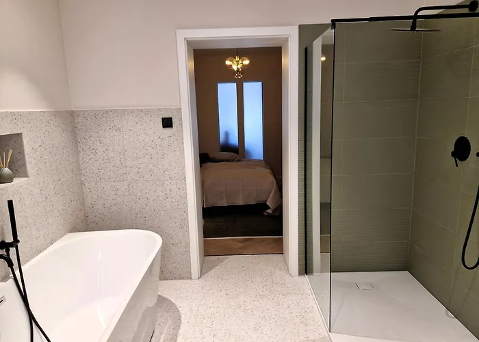 Luxury By Stn * ヘーヴィーズ